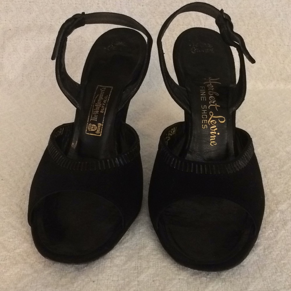 Vintage 1950s Herbert Levine beaded suede heels - Picture 2 of 8